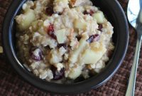 10-Minute Apple Pie Oatmeal with Cinnamon for Breakfast