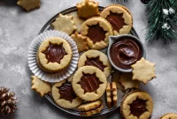 Nutella-Filled Linzer Cookies Recipe