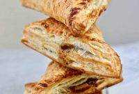 Homemade Apple Turnovers: Flaky Pastry with Cinnamon Filling