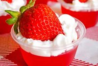 How to Make Strawberry Jello Shots for Parties