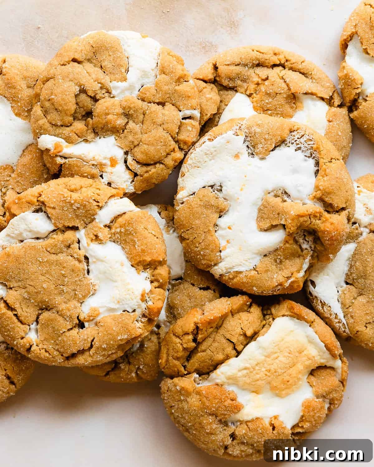 Fluffernutter Cookies Recipe with Peanut Butter and Marshmallow 6 Fluffernutter cookies are soft and chewy peanut butter cookies filled with gooey marshmallow fluff, rolled in a crunchy sugar coating. These peanut butter marshmallow cookies are easy to make and taste just the classic fluffernutter sandwich, as a cookie.
