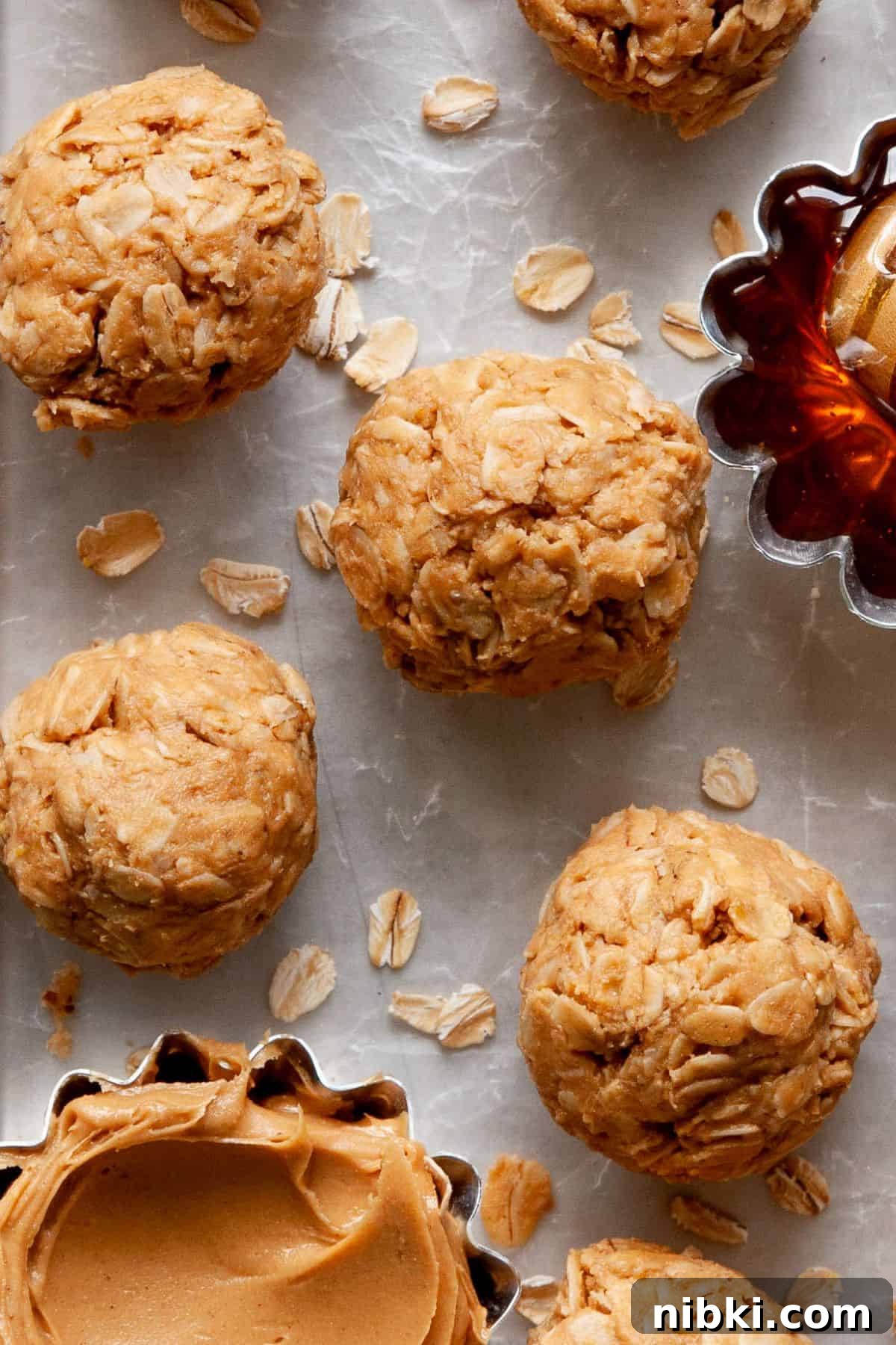 No-Bake Peanut Butter Oatmeal Protein Bites 7 no-bake healthy peanut butter oatmeal balls made with honey, oats, and peanut butter