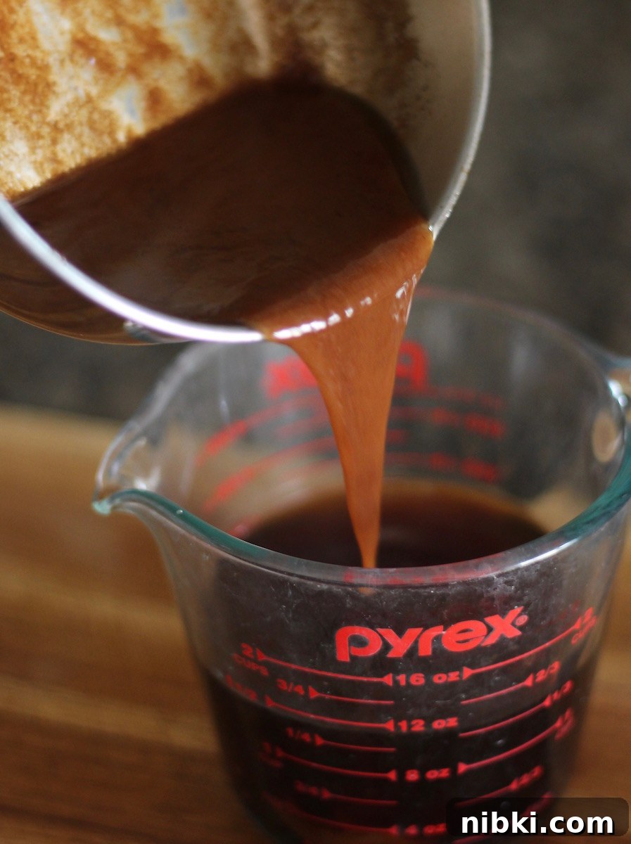Paleo Gingerbread Latte Recipe: Dairy-Free Holiday Coffee 6 Paleo Gingerbread Lattes - sweet molasses, ginger, cinnamon, and coconut milk make for a seasonal favorite coffee drink! Plus, these are dairy-free and refined sugar-free! | fedandfulfilled.com