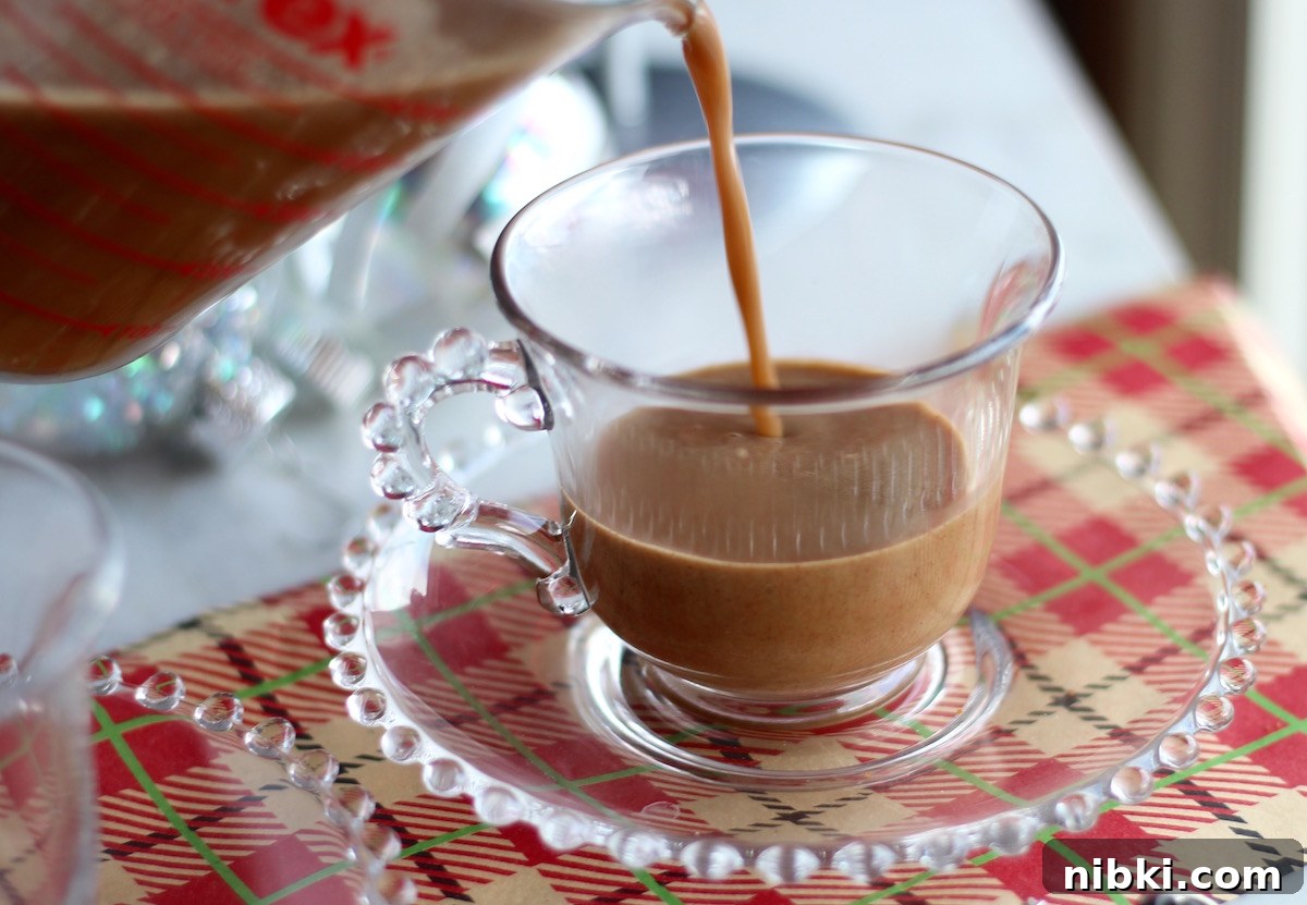 Paleo Gingerbread Latte Recipe: Dairy-Free Holiday Coffee 8 Paleo Gingerbread Lattes - a healthy take on a delicious, festive coffee drink! | fedandfulfilled.com