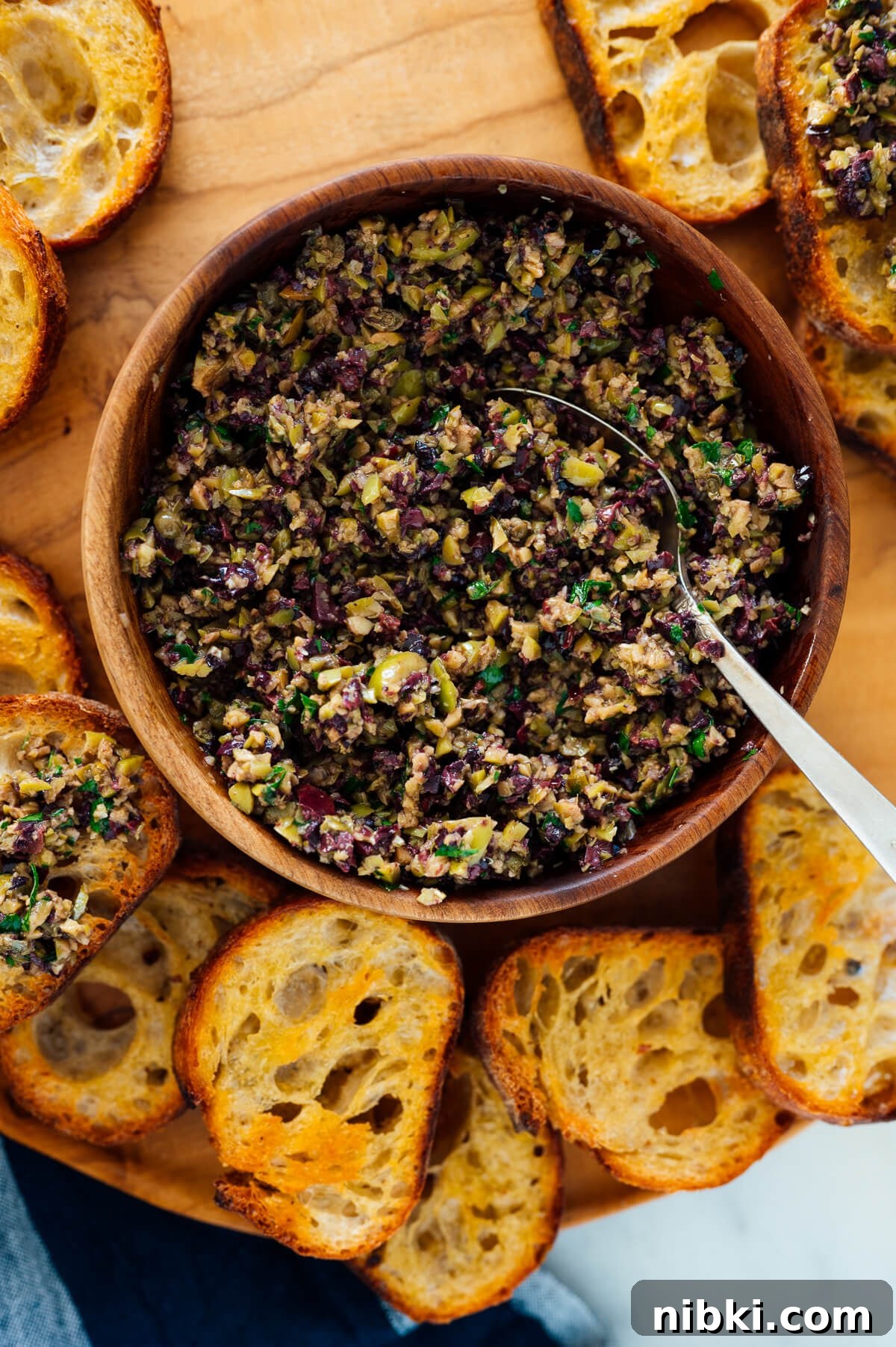 Homemade Olive Tapenade Recipe with Garlic and Capers 2 easy tapenade recipe