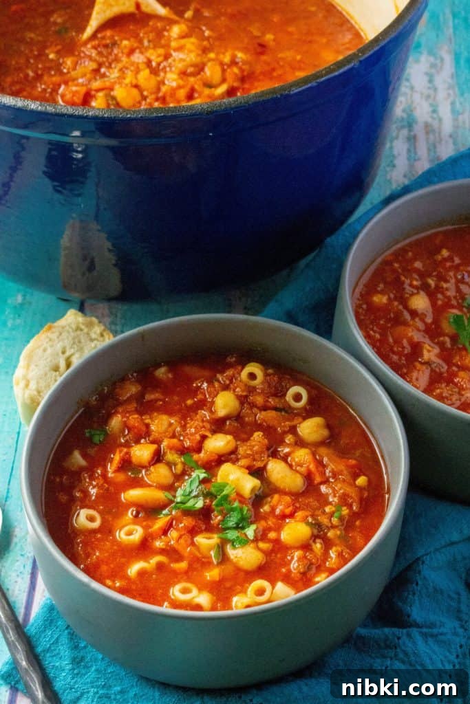 Pasta e Fagioli: 30-Minute Italian Pasta and Bean Soup 7 pasta e fagioli soup in serving bowls