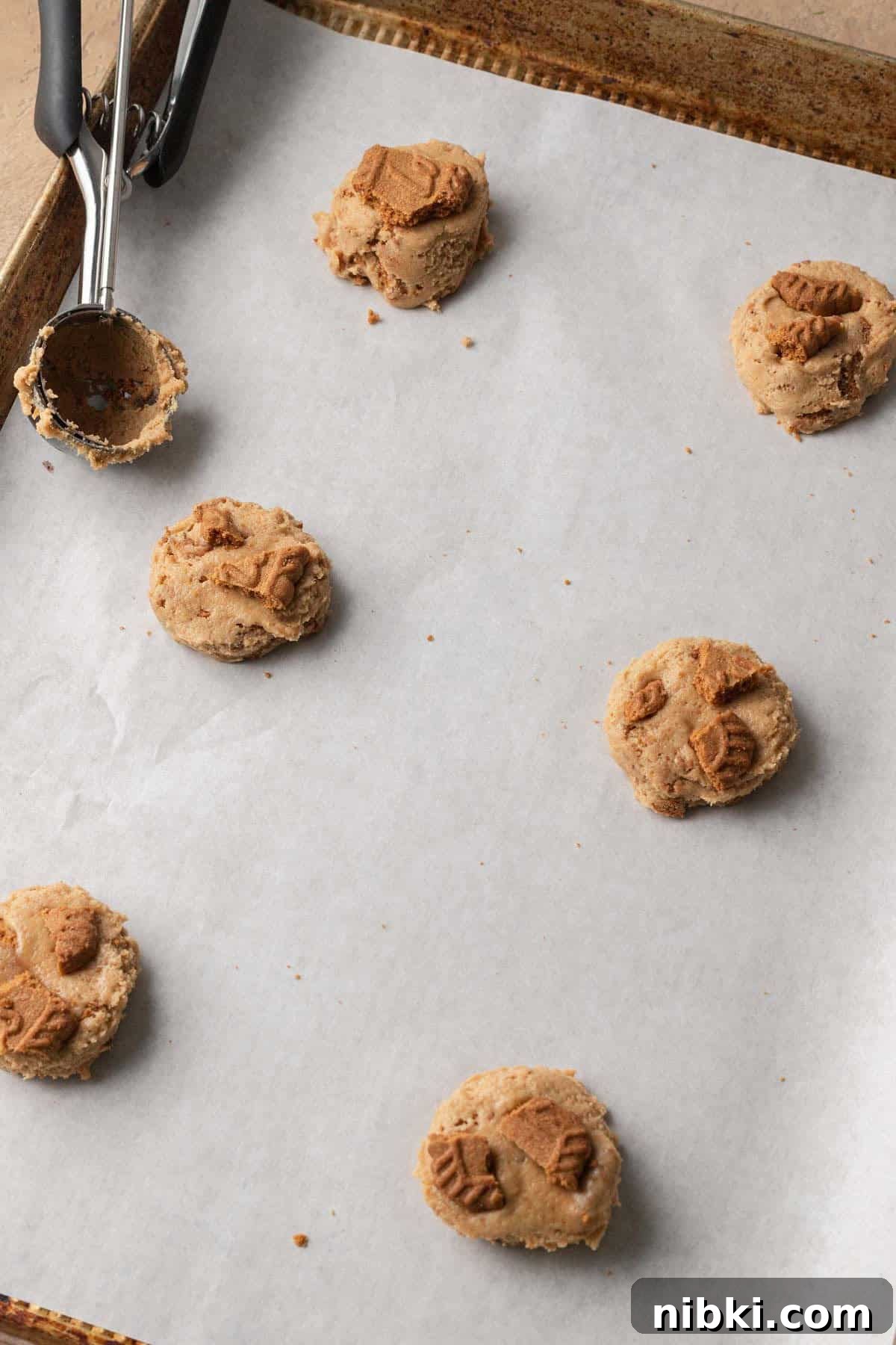 biscoff cookies on parchment paper