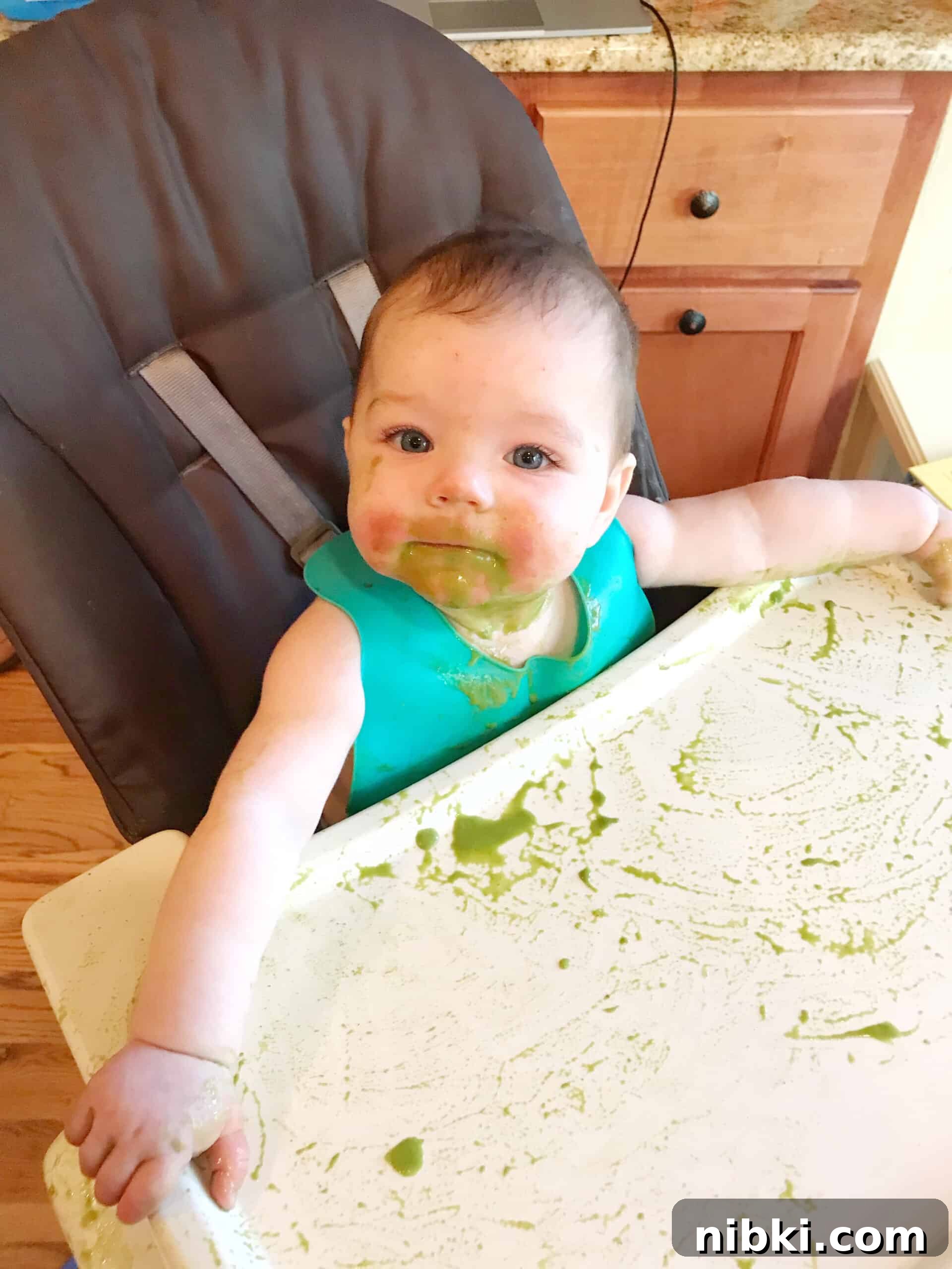 What to Feed an 8-Month-Old (and 9-10 Month Babies) 9 baby eating spinach puree baby led weaning
