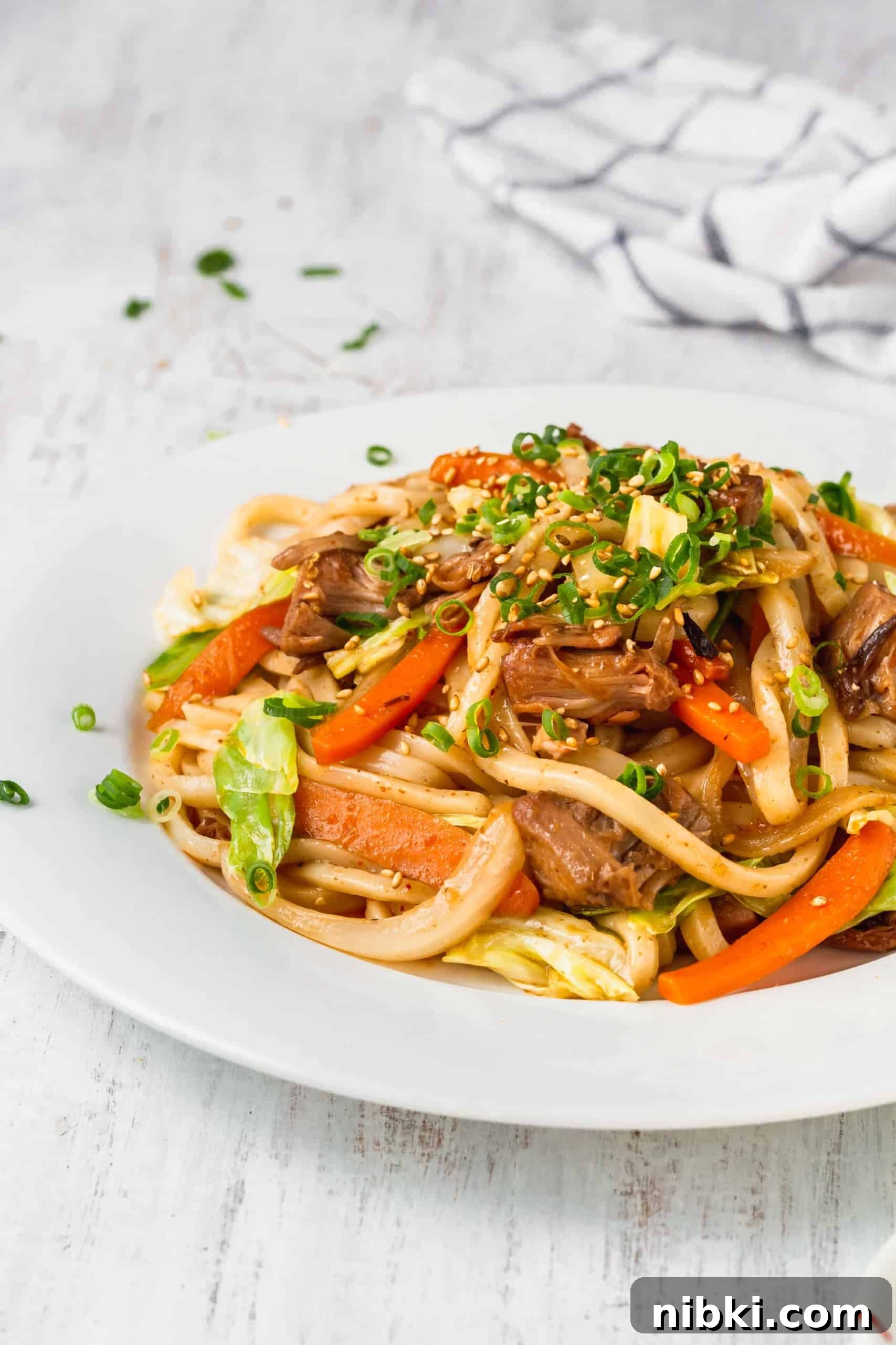 A plate of vegan yaki udon