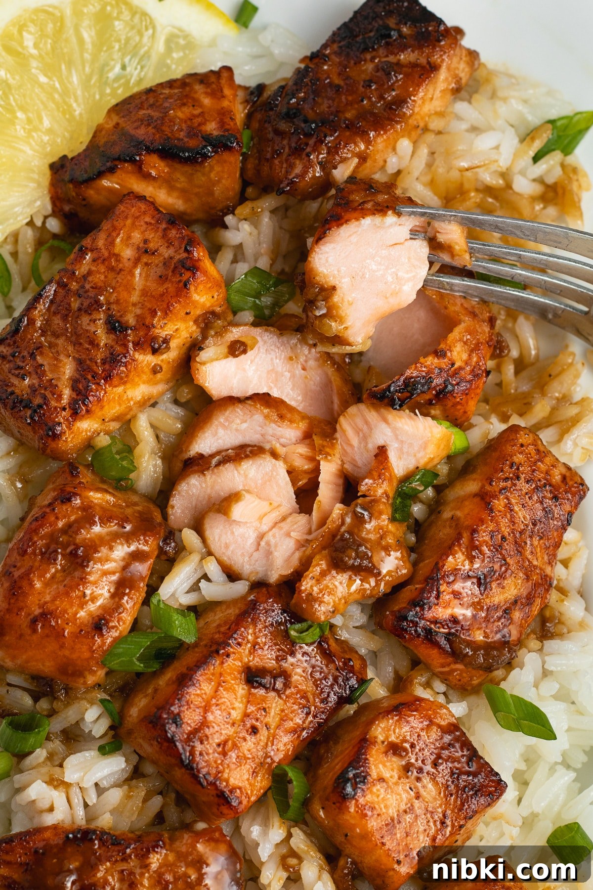 Hot Honey Garlic Salmon Bites Recipe 3 This is a picture of a plate of hot honey garlic salmon bites.
